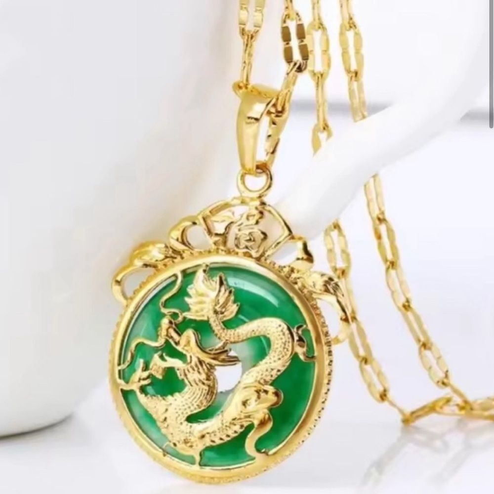 Beautiful Jade & Gold Tone Dragon Necklace